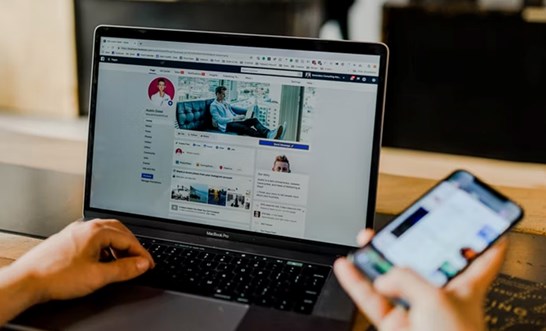 The pros and cons of social media scheduling tools